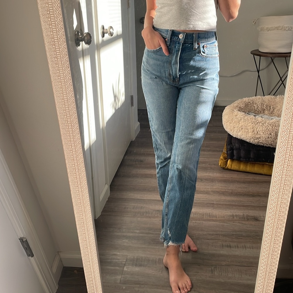 Abercrombie & Fitch High Rise Ankle Straight Jean